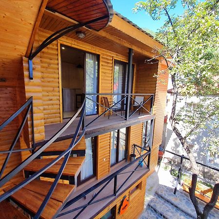 Nino Ratiani'S Guesthouse Mestia Exterior photo