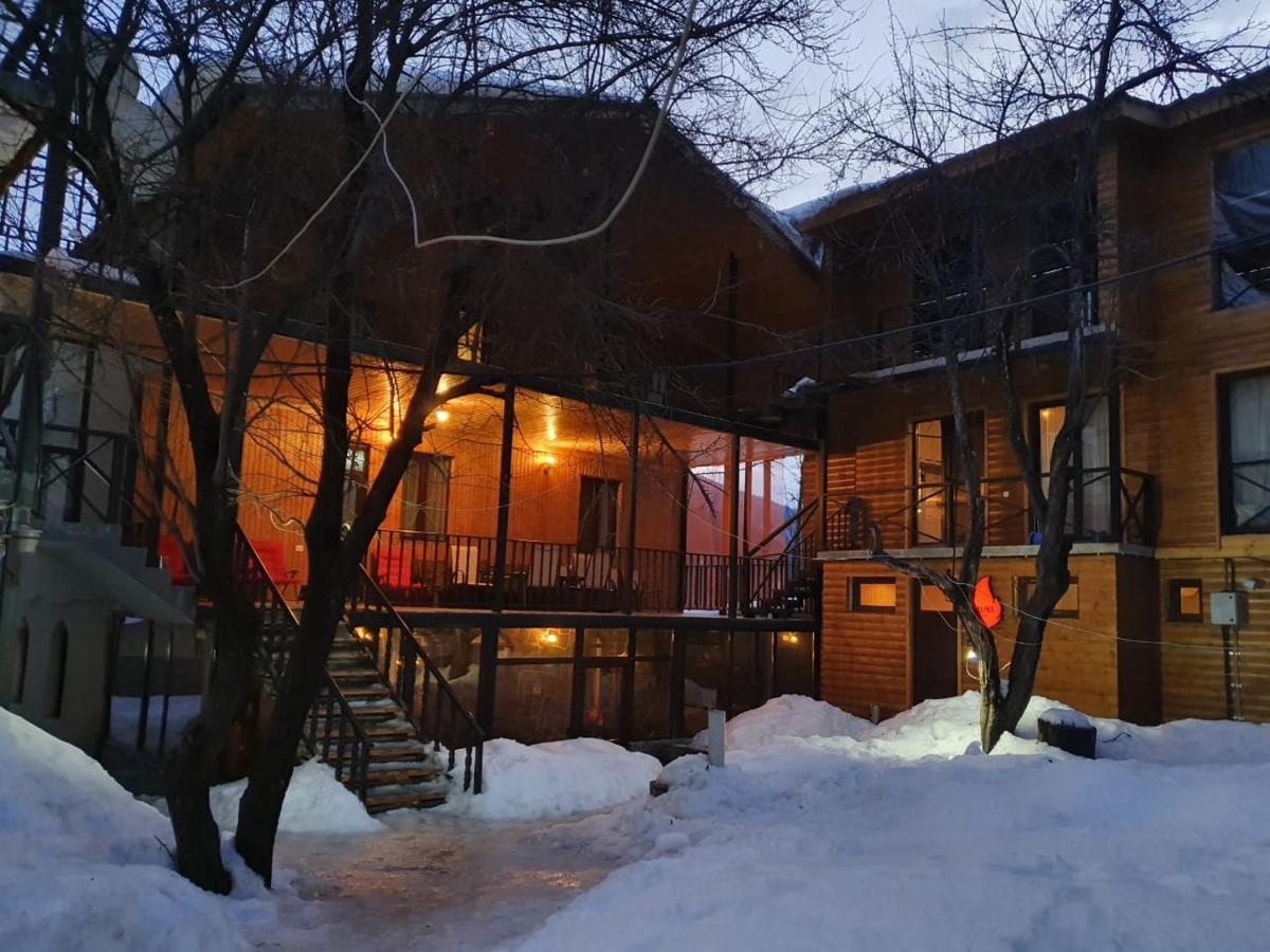 Nino Ratiani'S Guesthouse Mestia Exterior photo