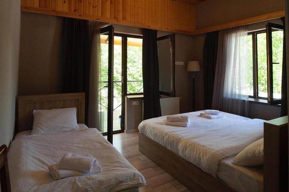 Nino Ratiani'S Guesthouse Mestia Exterior photo