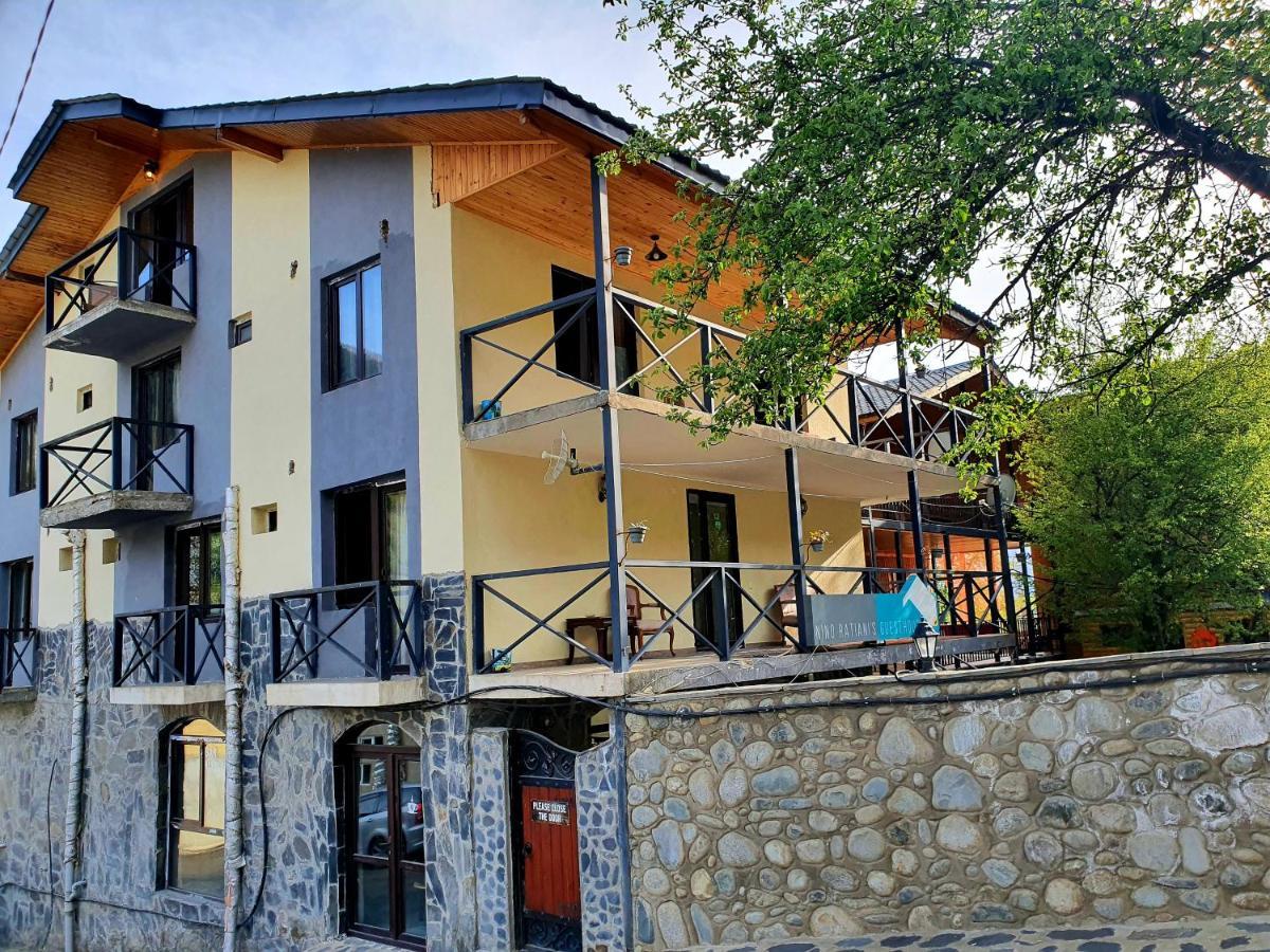 Nino Ratiani'S Guesthouse Mestia Exterior photo